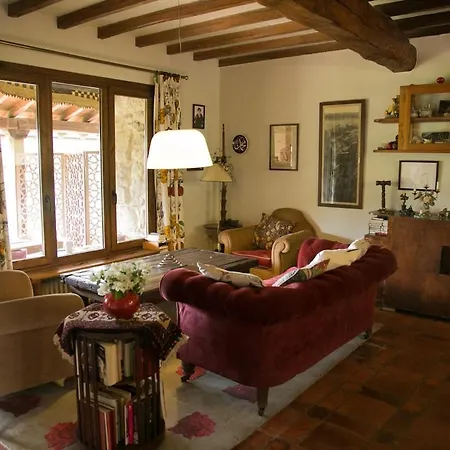 Fantastic House In The Middle Of The Countryside Dağ evi