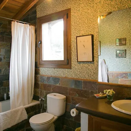 Fantastic House In The Middle Of The Countryside Dağ evi
